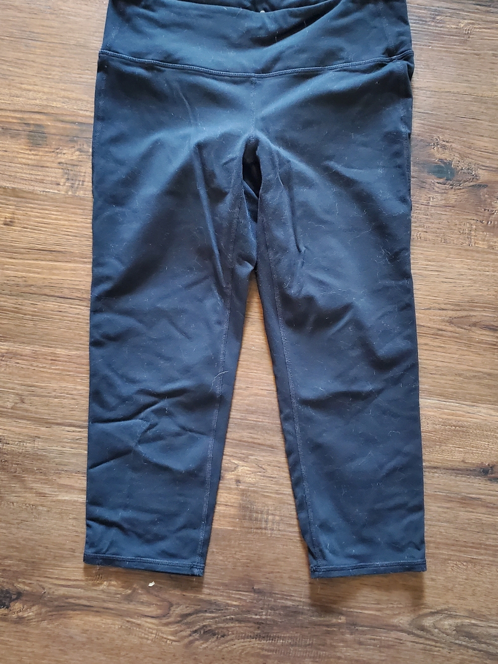 Athleta Black Cropped Leggings
